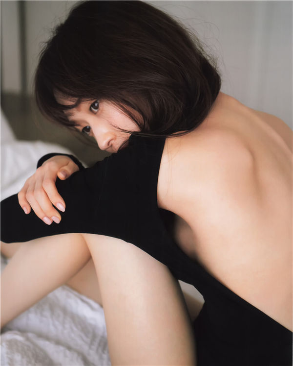 山口真帆1ST写真集《Present》高清全本[147P]