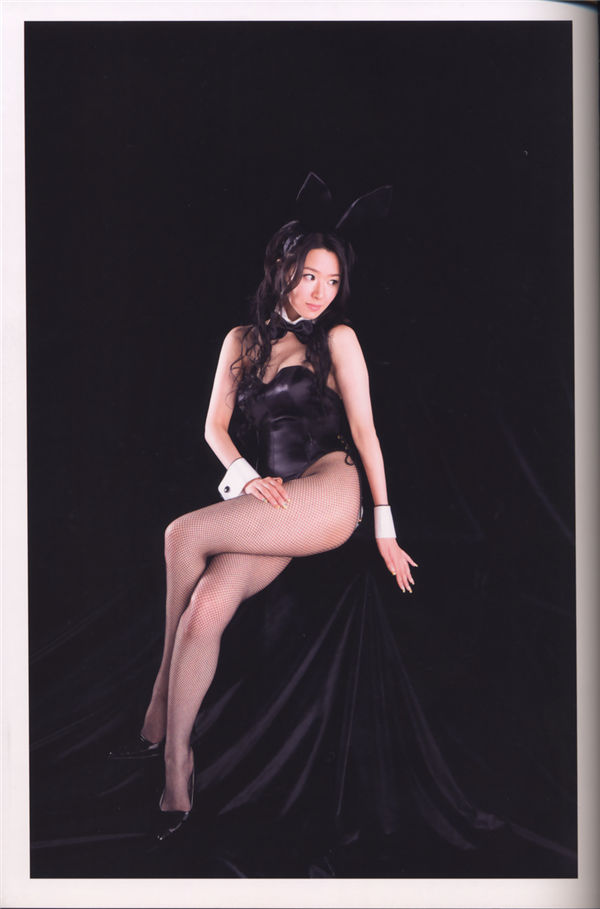 田中理恵写真集《彩リエ》高清全本[90P]