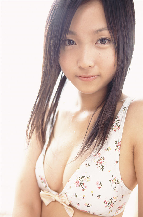 吉木梨纱1ST写真集《キミノホホエミ》高清全本[70P]