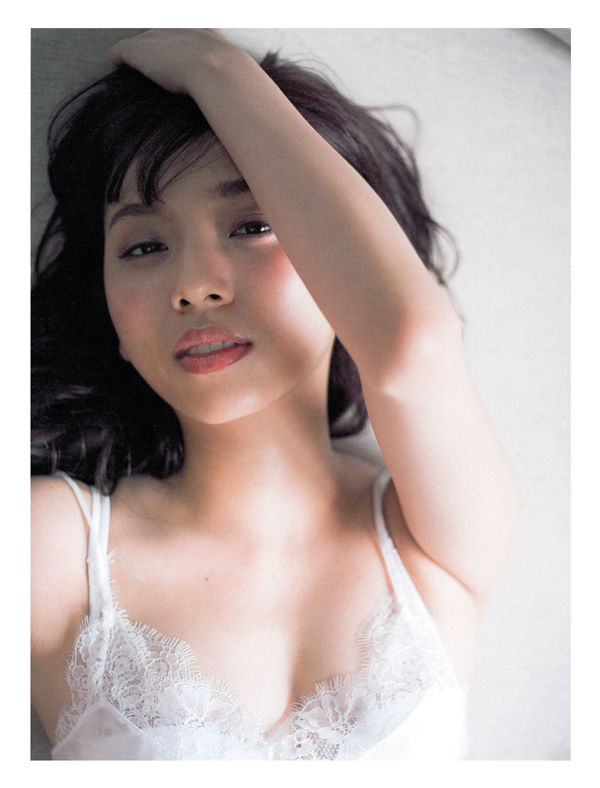 新内真衣写真集《どこにいるの?》高清全本[117P]