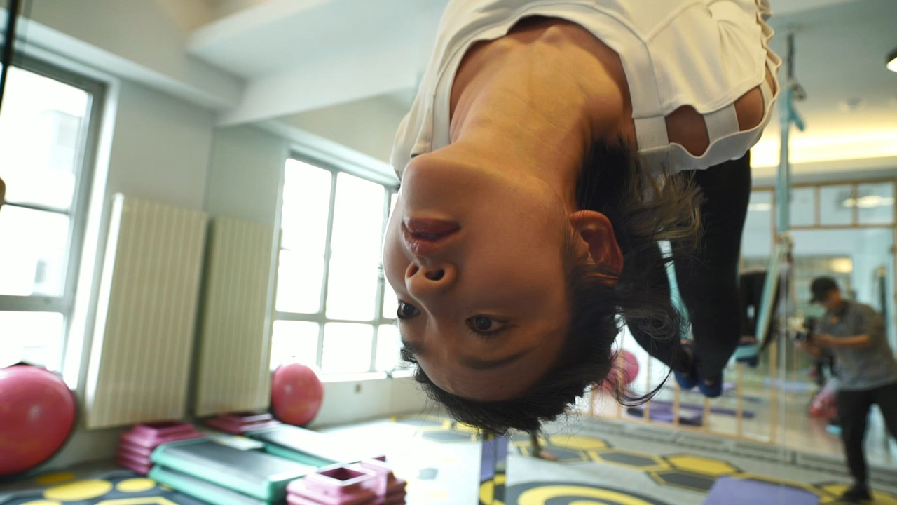 [明星]唐艺昕近距离拍摄瑜伽紧身高清视频[2v-3.95G-1080P] - OK写真