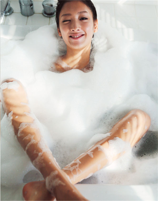 菜菜绪写真集《1028_24 NANAO 菜々緒 超絶美脚》高清全本[167P]