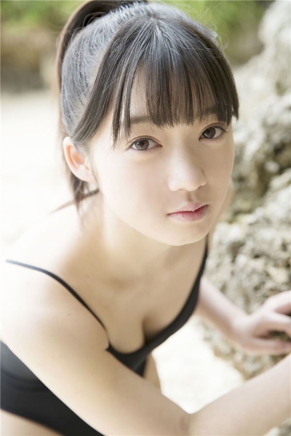 山岸理子写真集《Hello! Project Digital Books Vol.181 山岸理子》高清全本[100P]