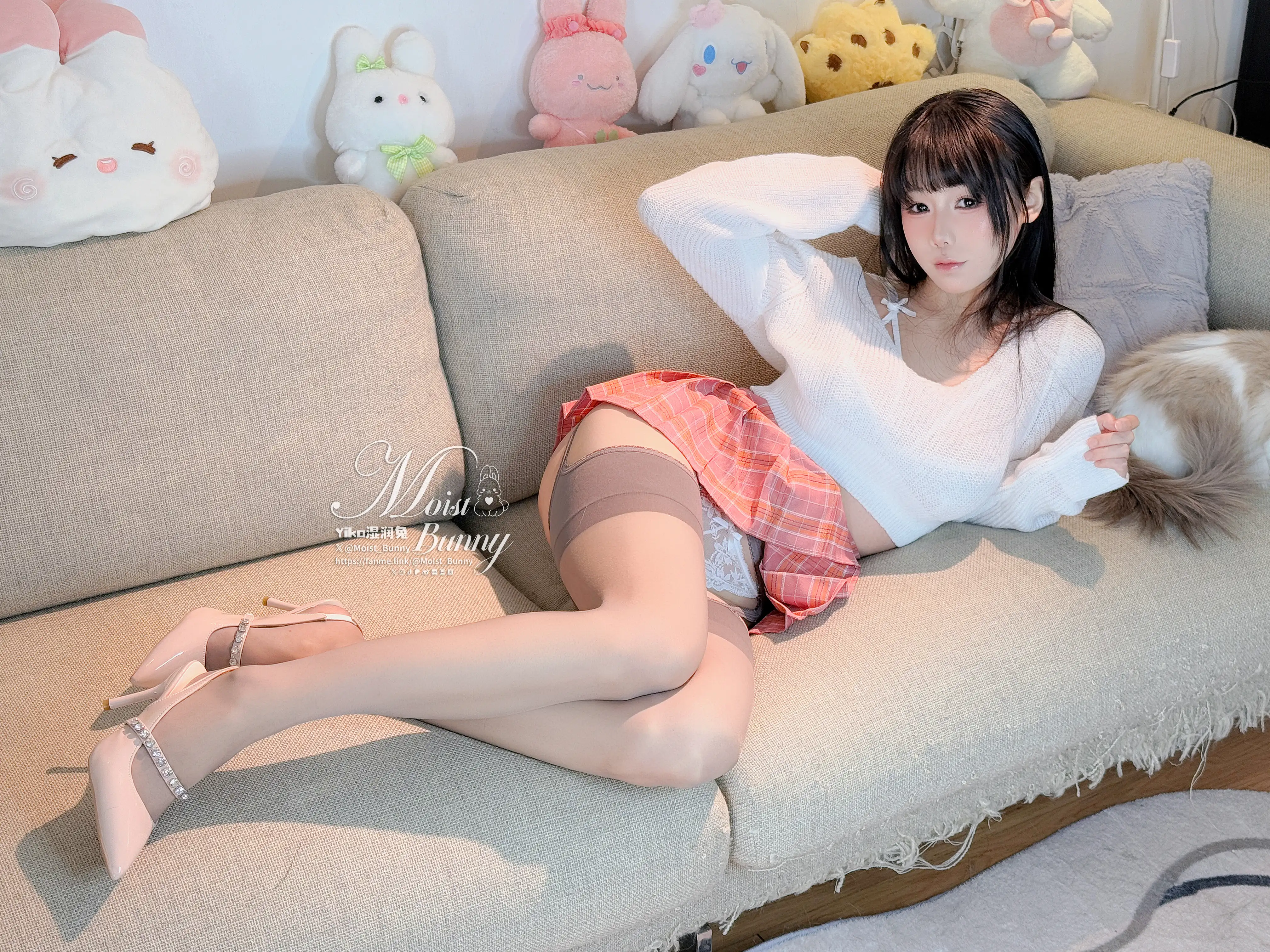 咬一口兔娘 - 情人节特辑『浪漫假日』76P+3V