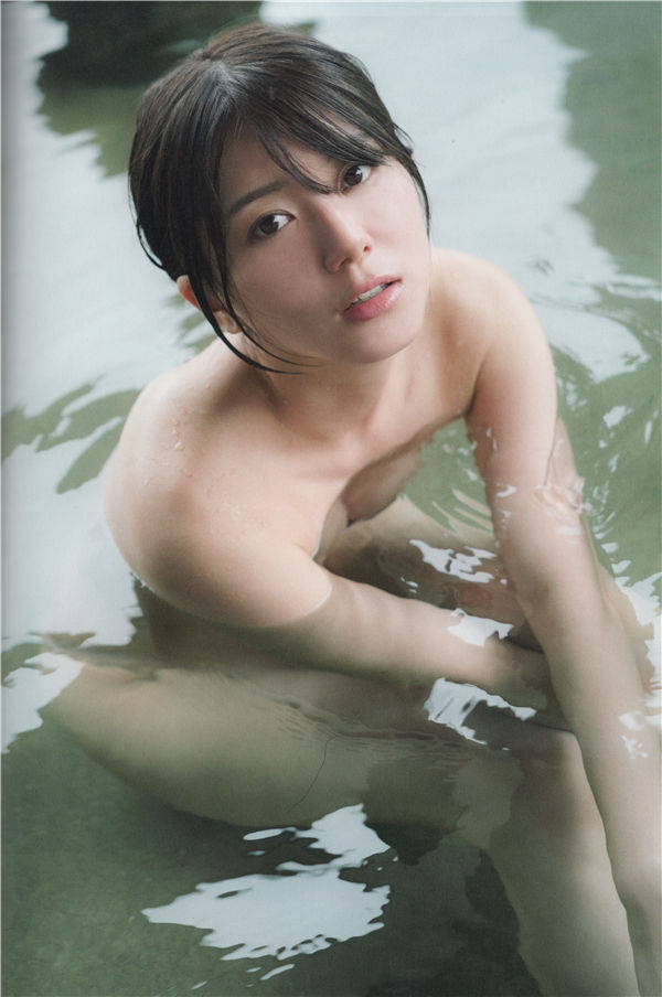 大西桃香写真集《桃の眺め方》高清全本[122P]