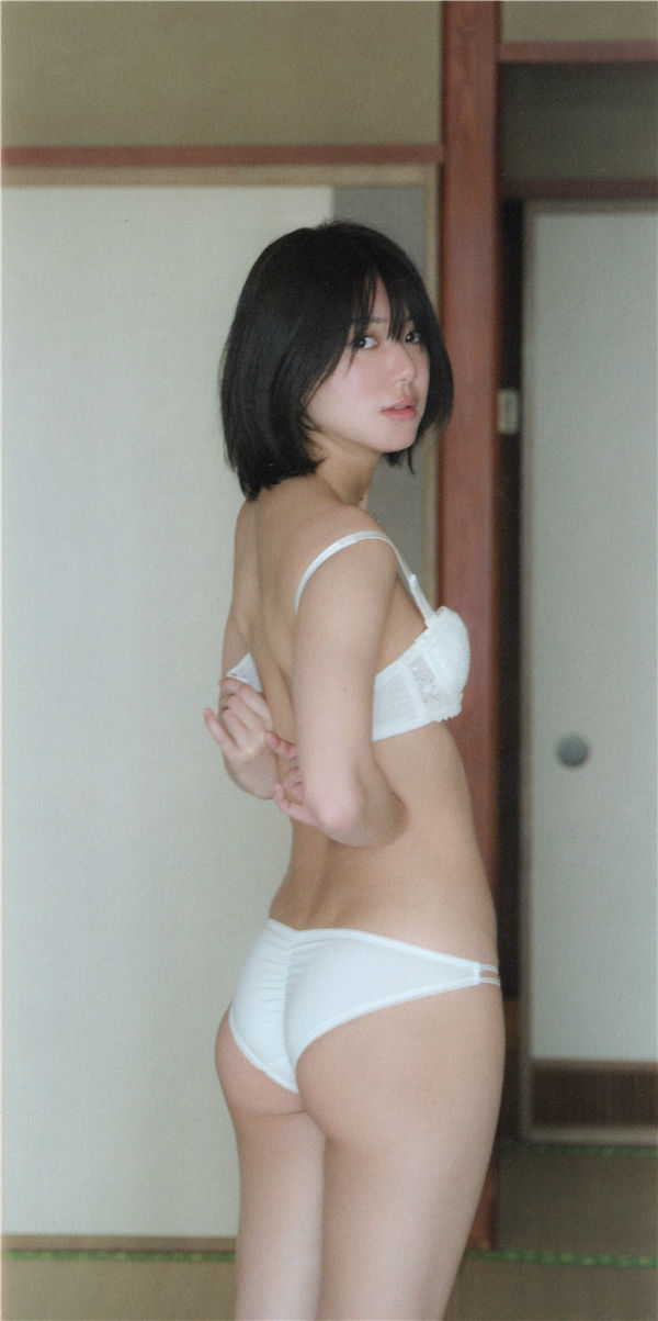 大西桃香写真集《桃の眺め方》高清全本[122P]